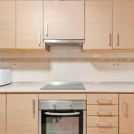 Hevres Playa 公寓 *